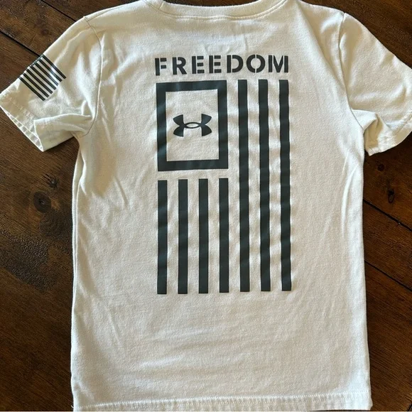 Under Armour Freedom Outfit - Picture 6 of 9